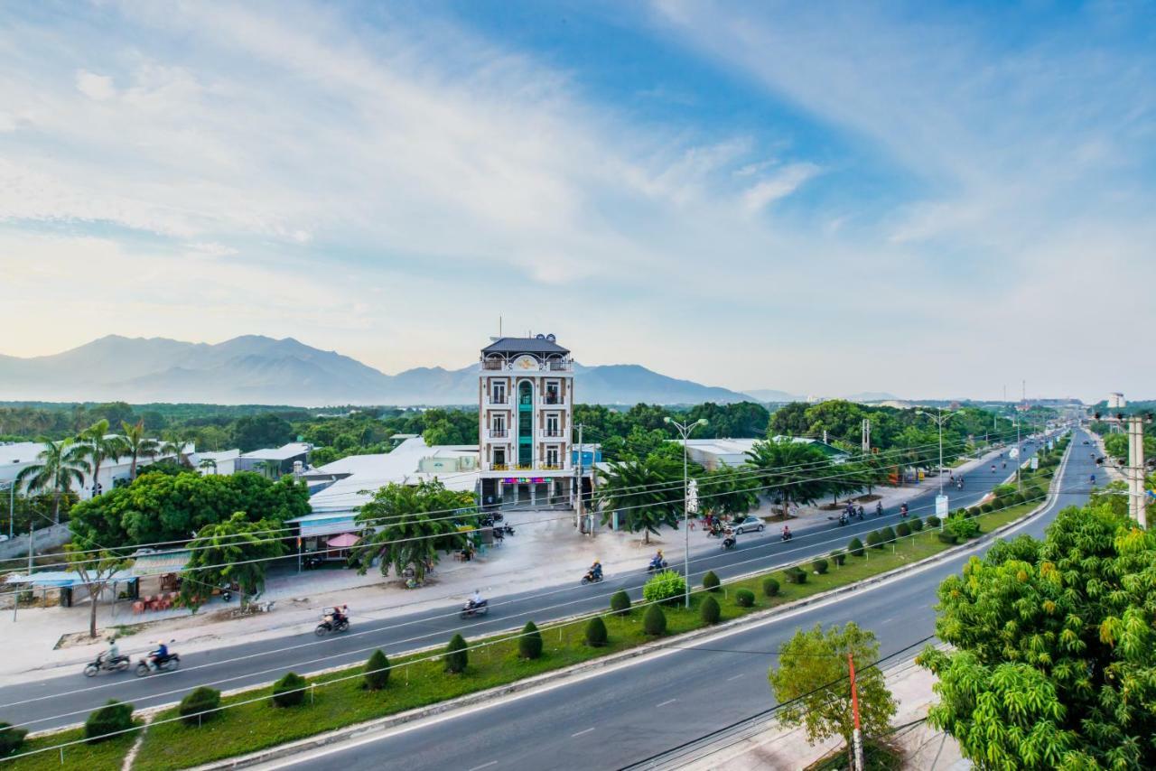 Thoi Binh Hotel Cam Lam 外观 照片